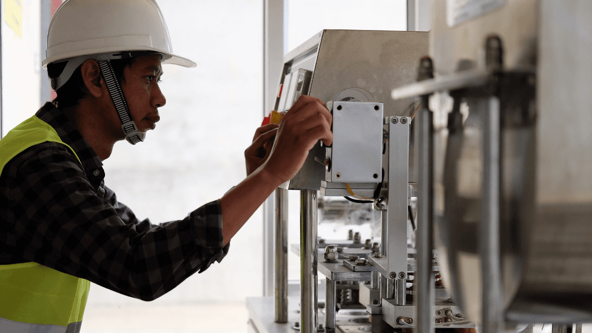 rental equipment maintenance